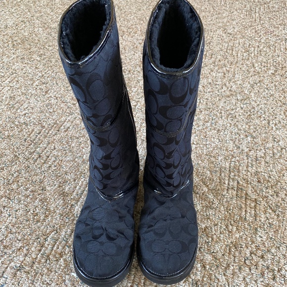 These Coach boots are a SIZE 9B  Black signature canvas style. - Picture 1 of 4